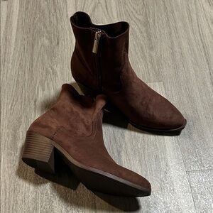 SM New York Chocolate Ankle Suede Boots